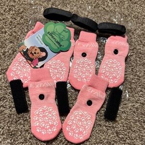 Set of 6 pink & white dog socks w/velcro snap-on straps & grippy accents - NWOT!